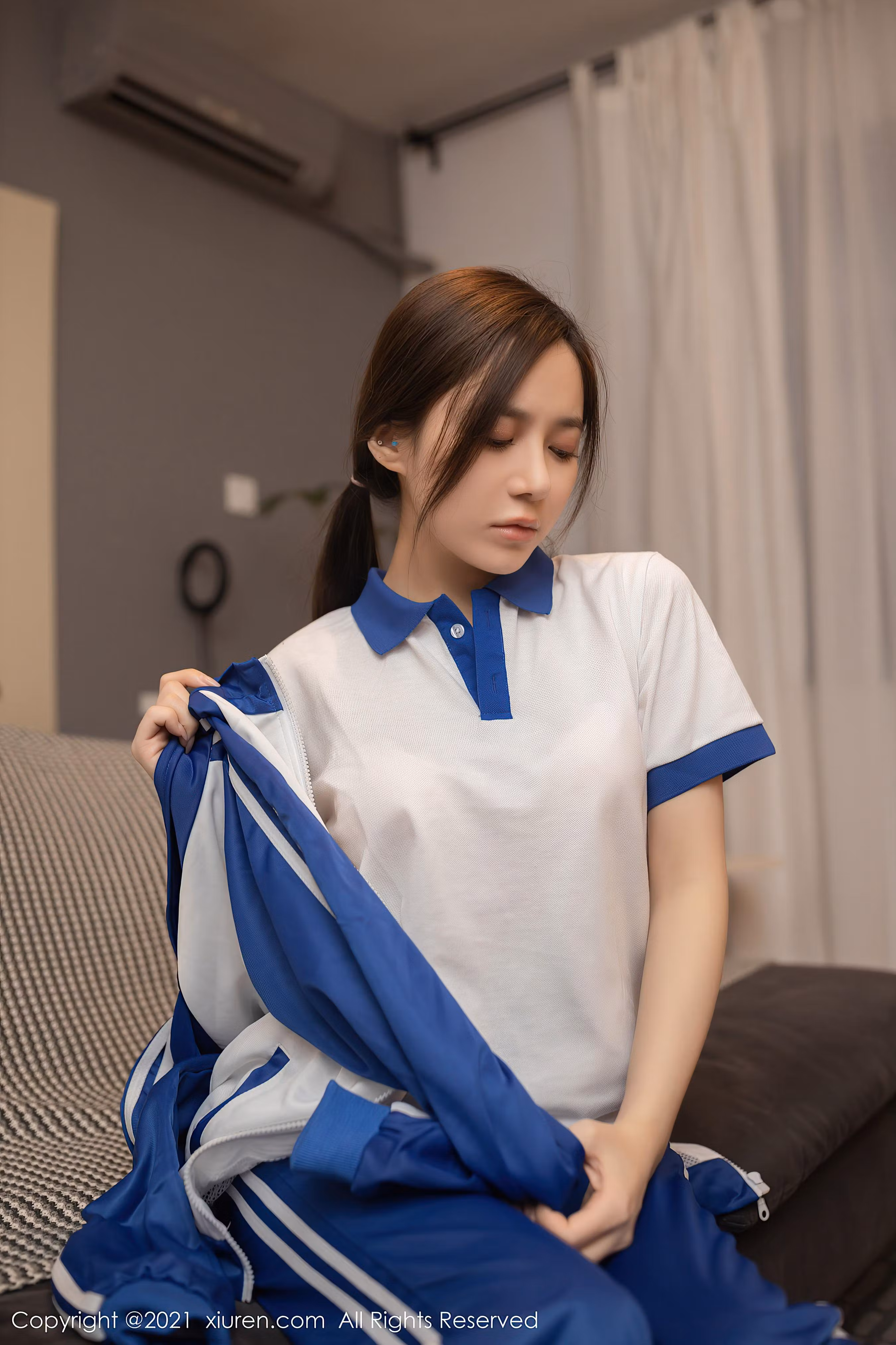 秀人网鱼子酱FishNo2983蓝白运动校服写真